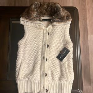Brown sweater boucle knit vest with faux fur collar